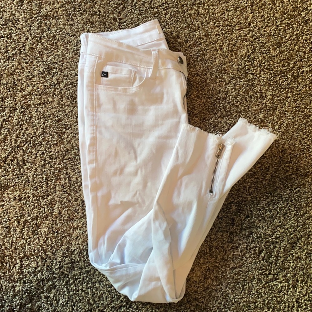 Super cute white Kan Cans, zipper at the ankle.